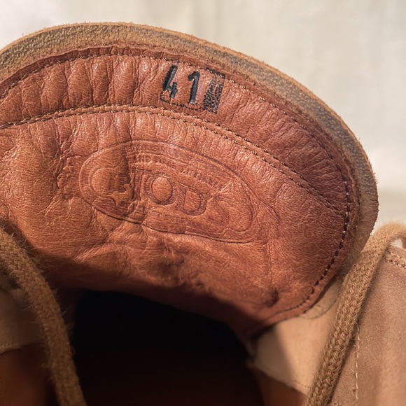 Tod’s low ankle boot - Picture 7 of 10